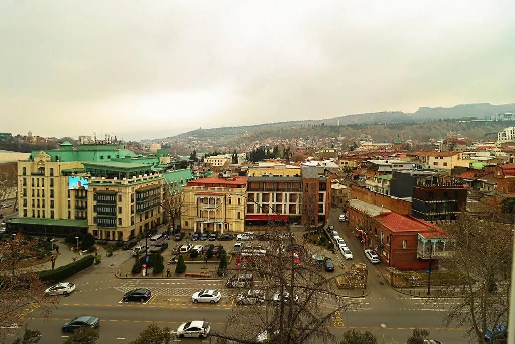 Cosy Central 2-Br Apartment-By Wehost Tbilisi Apartment
