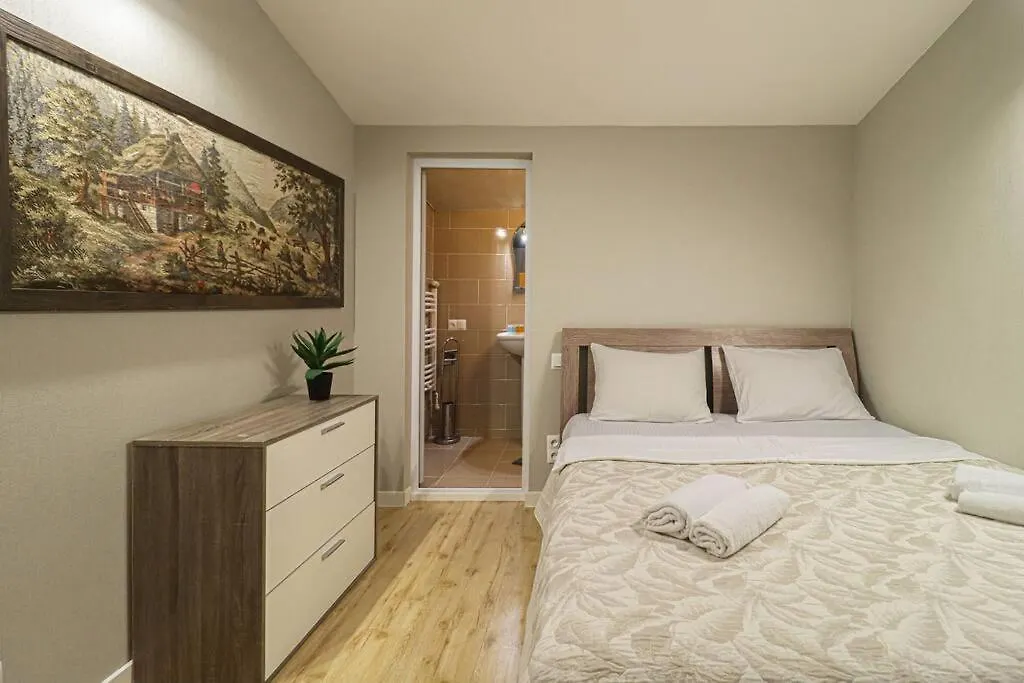 Cosy Central 2-Br Apartment-By Wehost Tbilisi