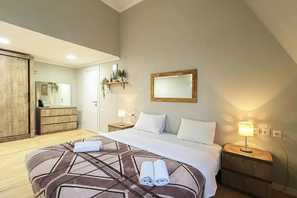 Cosy Central 2-Br Apartment-By Wehost Tbilisi Apartment