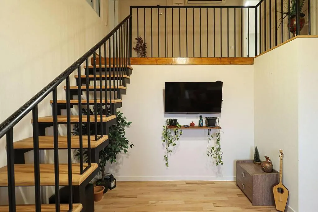 Cosy Central 2-Br Apartment-By Wehost Tbilisi 0*,  Georgia