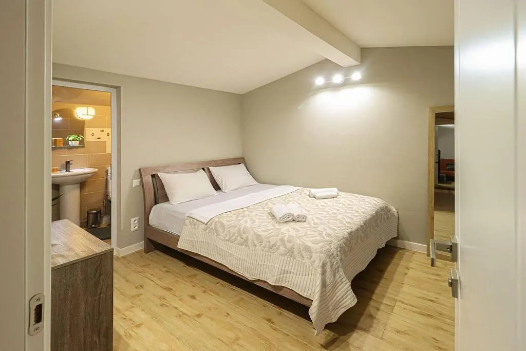 Apartment Cosy Central 2-Br Apartment-By Wehost Tbilisi Georgia