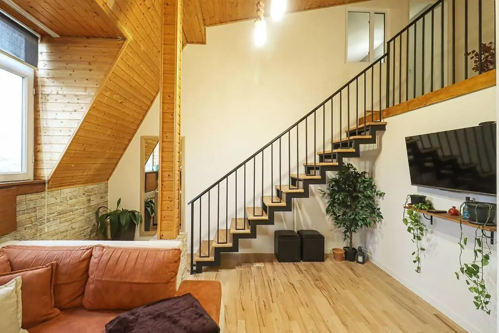 Cosy Central 2-Br Apartment-By Wehost Tbilisi 0*,